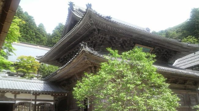 　なぜか永平寺に行きました。<br />　今年の夏の話です。<br />　曹洞宗の総本山ということもあり、人も多く、修行僧の方々も皆さん立派でした。<br />　仏門に入ると言うことは本当にたいへんなんだろうな〜〜なんて人ごとのように思いながら見ていました。