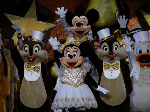 和装姿のミッキーたち！“東京ディズニーリゾートのお正月2021