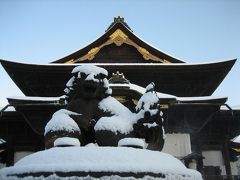 雪の善光寺