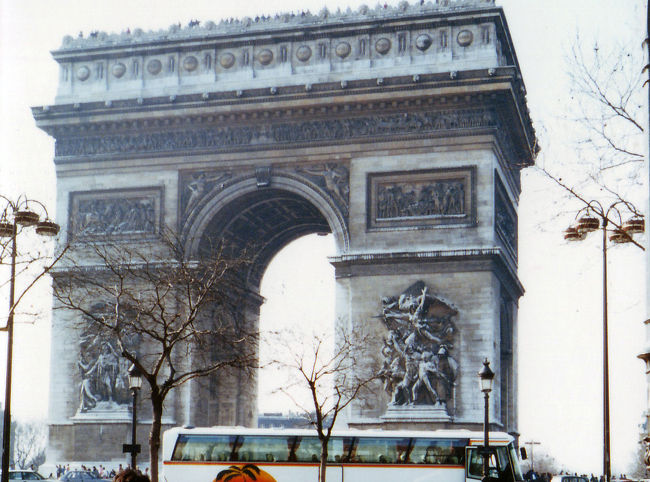 1986年の春、初めての海外旅行先に選んだのはヨーロッパ<br />ギリシャ、イタリア、フランスの3か国<br />今から20年以上前・・・<br /><br />最後の訪問国はフランスです。