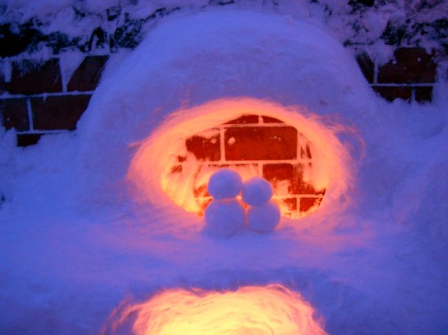 2009.2.8に小樽の「雪あかりの路」に行ってきました。<br /><br />ボランティアが作る雪とあかりのオブジェはとても綺麗で感動的でした。