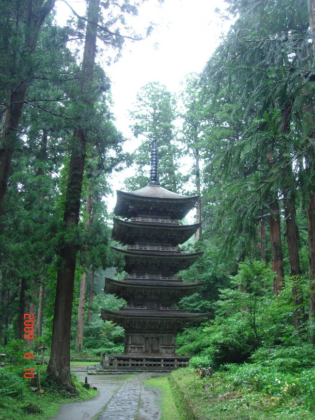　自家用車で九州から東北へ、お目当ては神社と城。家族３人で自由な旅に行ってきました。