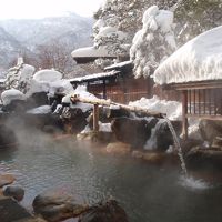 露天風呂付き客室と雪見風呂を楽しむ奥飛騨温泉郷旅行