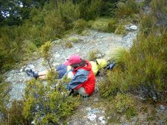 ニュージーランド・ハイキングの旅2010：：9日目：グランドトラバース Day3：レイクマッケラーロッジで休息