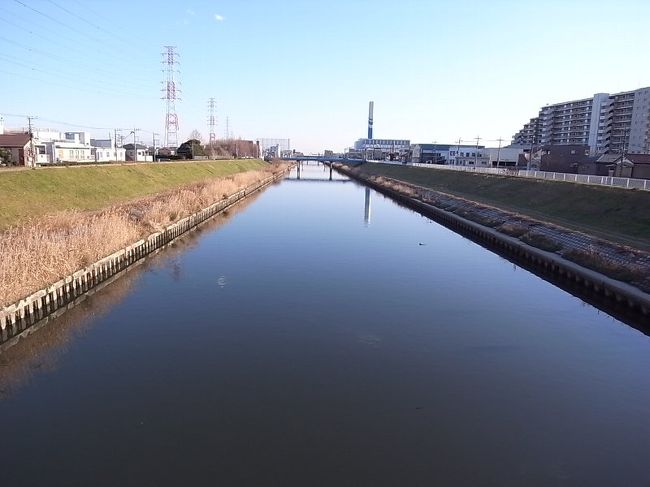 外環伊刈あたりから足立区の都市農業公園まで<br />全長12kmくらいでしょうか<br />休まず漕いだら片道50分くらい<br />食事や公園で遊んで。<br />11時発16時くらいに帰ってきました。