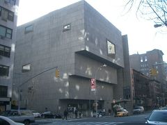 Whitney Museum は四角だった