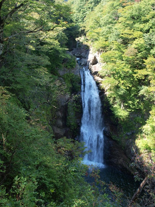 『旅行は遠い場所からまわれ！』ってことで<br />1日で秋保大滝と山寺を目指します。<br /><br /><br />