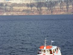 ギリシャ島巡りの旅（7）クルーズ最後の寄港地はサントリーニ島。その絶景に驚かされる。