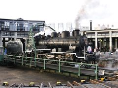 梅小路蒸気機関車館の蒸気機関車8620形8630号機が転車台に入る様子！