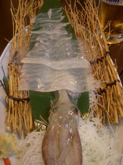 長崎についたので、ホテルに聞いて、はやりのお店に繰り出しました。さあ、うまい魚が食えるかな。