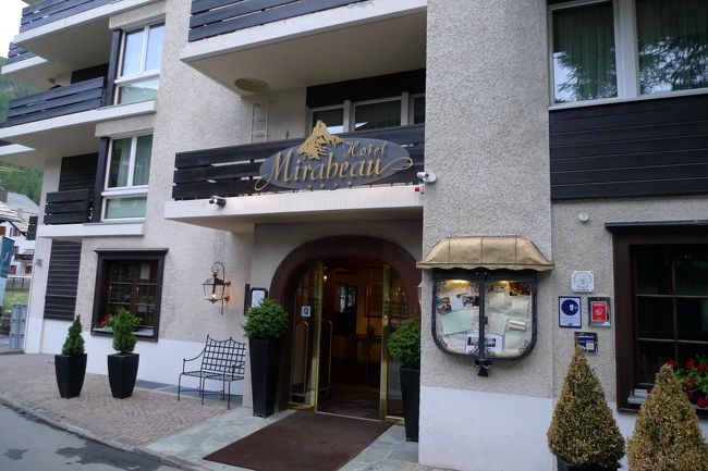 ツェルマットでの宿泊はHotel Mirabeau(ホテル ミラボー)に２泊です。<br /><br />http://www.hotel-mirabeau.ch/index.php?L=5<br /><br />４つ星ホテルの中でお値段もお手頃、お部屋の広さ・設備等、満足出来るホテルでした。