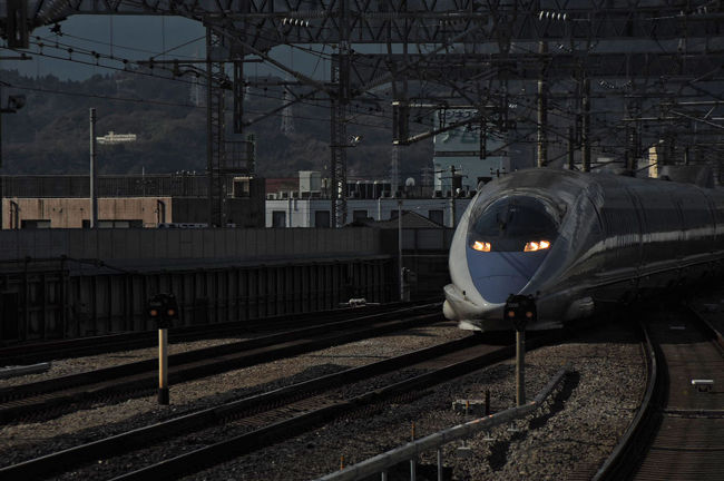 今月いっぱいで東海道から姿を消す５００系を追っかけています。<br />今回は、新富士駅です。