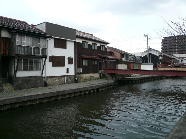 初めての鳥取旅行<br />米子市内にやってきた。<br />加茂川沿いの下町を散策。