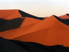 NAMIBIA（ナミビア）の赤い砂漠