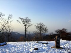 残雪の残る堂平山からの眺め