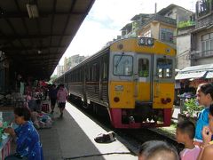 タイのローカル鉄道の旅１　生活感いっぱいのマハーチャイ線