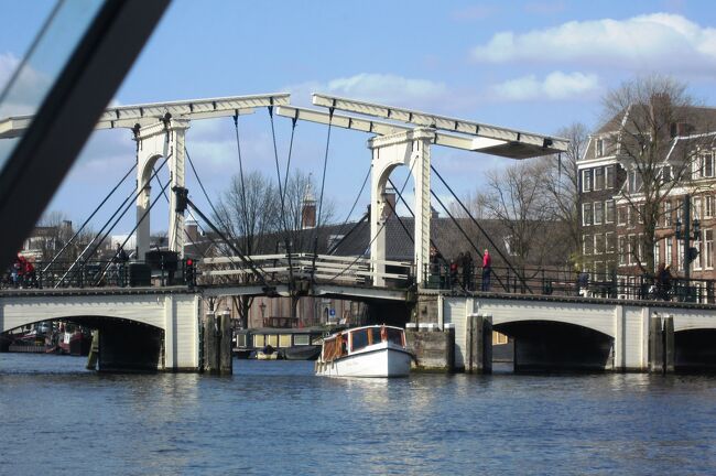 2010春、ドイツ・オランダ・ベルギーの旅(10/68)：4月16日(8)：アムステルダム、運河クルージング