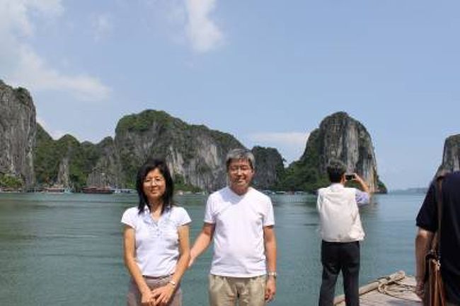 2009年9月、ベトナムはハノイ、ハロン湾へ行ってきました。<br />5日間のツアーでしたが、夜出発、早朝帰国という実質3日間の旅行でした。