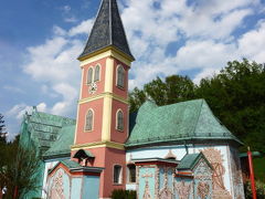 オーストリア：　タールにあるエルンスト・フックスのSt.Jakob教会。　　Ernst Fuchs's church　in Thal