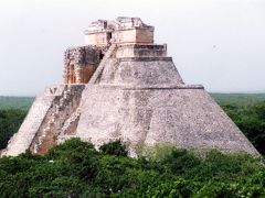 メキシカン・ピラミッド UXMAL（ウシュマル）遺跡に登った時の後悔