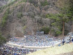 御柱祭り（下社木落とし２日目）