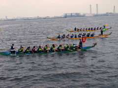 今年も出ました　　横濱ドラゴンボートレース