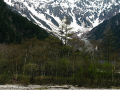 上高地-1　河童橋周辺は絶景ポイント　☆快晴温暖な日和で