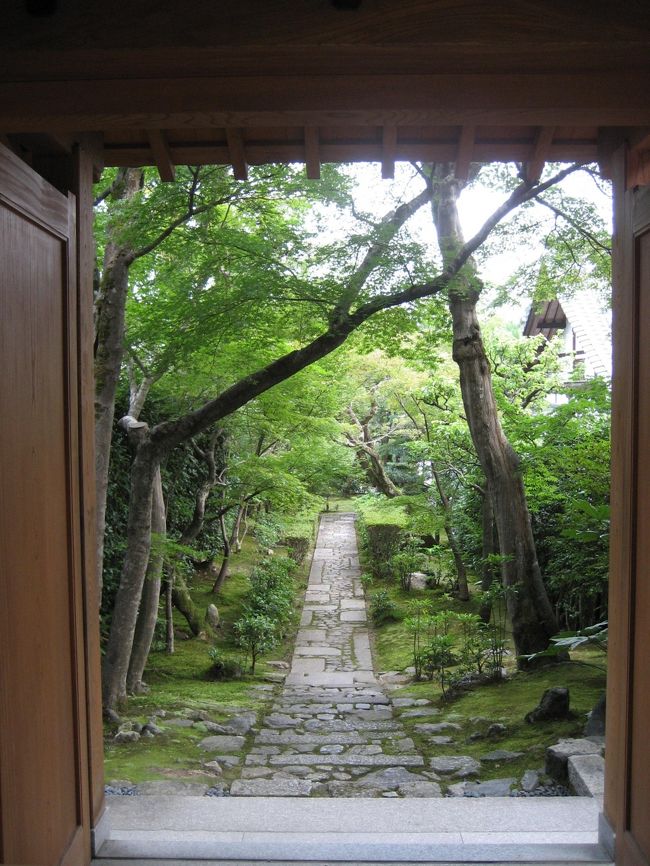 関西旅行１日目は京都へ。<br /><br />清水寺、北野天満宮、金閣寺、竜安寺…とメインスポットを<br /><br />はじめ、嵯峨野の落ち着いたエリアにも足をのばしました。<br /><br />とにかく暑かったけど、いつ行っても今日とはリラックス<br /><br />できます。
