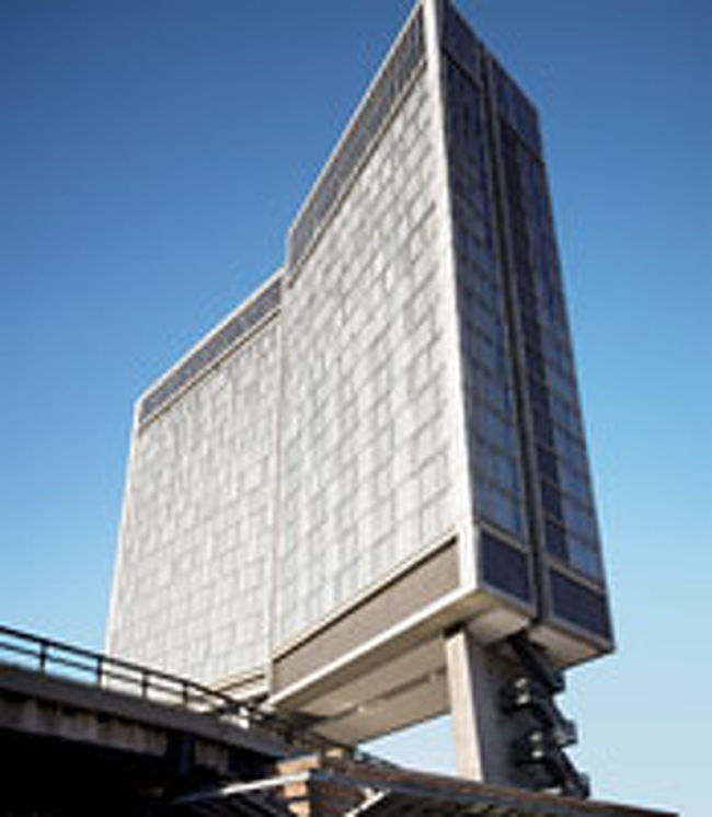 ペリカンサンフランシスコ現地発ブログ 2010 年 3 月 31 日 ニューヨーク情報 ホテル版 The Standard Hotel サンフランシスコ アメリカ の旅行記 ブログ By ペリカントラベルネット サンフランシスコさん フォートラベル