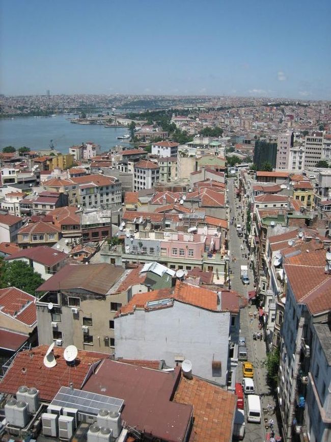 久しぶりにトルコへ。バンドゥルマというマルマラ海沿いの街へ出張でした。その帰りにイスタンブールでフライト待ち時間があり、７年ぶりにイスタンブールを観光しました。７年前はバンコクからブタベストへのトランジットで数時間観光しただけで、今回初めて新市街を訪れたり、前回見れなかったイスタンブールも見ることができました。