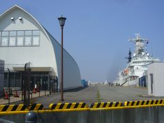 高校時代の同窓会が横浜で開かれ、海上保安資料館横浜館において北朝鮮の工作船を見学した。