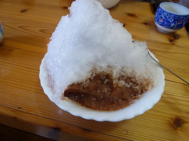 弾丸海外の旅、マニアックな国内の旅を好む私ですが、<br /><br />国内の離島もかなり訪れています。<br /><br />今回は、福岡出張のついでの「沖縄本島&石垣島」。<br /><br />沖縄は4年ぶり、石垣島はなんと18年ぶりです。<br /><br />前日、路線バスで石垣島の見どころを周り、<br />http://4travel.jp/traveler/satorumo/album/10474600/<br /><br />朝一番の便で那覇へ戻ってきました。<br /><br />★離島シリーズ<br /><br />中之島(2015)<br />http://4travel.jp/travelogue/11108796<br />宝島(2015)<br />http://4travel.jp/travelogue/11108467<br />渡鹿野島(2015)<br />http://4travel.jp/travelogue/11104558<br />軍艦島(2015)<br />http://4travel.jp/travelogue/11067774<br />座間味島(2014)<br />http://4travel.jp/travelogue/11012275<br />直島(2011)<br />http://4travel.jp/traveler/satorumo/album/10563266/<br />沖縄本島(2010)<br />http://4travel.jp/traveler/satorumo/album/10475825/<br />http://4travel.jp/traveler/satorumo/album/10474837/<br />http://4travel.jp/traveler/satorumo/album/10474238/<br />石垣島(2010)<br />http://4travel.jp/traveler/satorumo/album/10474600/<br />舳倉島(2009)<br />http://4travel.jp/traveler/satorumo/album/10421387/<br />的山大島(2008)<br />http://4travel.jp/traveler/satorumo/album/10433086/<br />見島(2008)<br />http://4travel.jp/traveler/satorumo/album/10434165/<br />田代島(2008)<br />http://4travel.jp/traveler/satorumo/album/10438629/<br />神島&答志島(2007)<br />http://4travel.jp/traveler/satorumo/album/10450551/<br />小豆島(2006)<br />http://4travel.jp/traveler/satorumo/album/10470626/<br />池島(2006)<br />http://4travel.jp/traveler/satorumo/album/10471632/<br />沖縄本島(2006)<br />http://4travel.jp/traveler/satorumo/album/10470372/<br />北大東島&南大東島(2006)<br />http://4travel.jp/traveler/satorumo/album/10469581/<br />奄美大島(2002)<br />http://4travel.jp/traveler/satorumo/album/10622392/<br />父島(2001)<br />http://4travel.jp/traveler/satorumo/album/10573810/<br />与論島(2001)<br />http://4travel.jp/traveler/satorumo/album/10574236/<br />沖永良部島(2001)<br />http://4travel.jp/traveler/satorumo/album/10574247/<br />久米島(2001)<br />http://4travel.jp/traveler/satorumo/album/10574251/<br />渡名喜島(2001)<br />http://4travel.jp/traveler/satorumo/album/10575373/