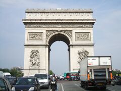 パリ、ノルマンディ、ロワールの旅１９最終回：パリ（凱旋門、モンパルナス墓地、サン・マルタン運河）。