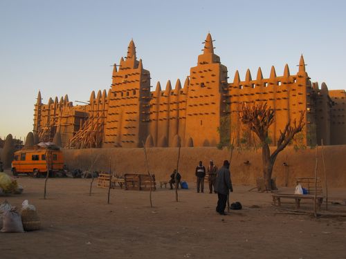 世界遺産ジェンネ出土、通称ニラ（青の小）銀化ビーズの連　1-4Cローマンがなぜ？ せかけんクイズ No.118 – 世界遺産検定