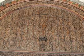 2010夏、チュニジア旅行記(23/34)：7月10日(3)：ケロアン：グランドモスク、レバノン杉の飾り壁