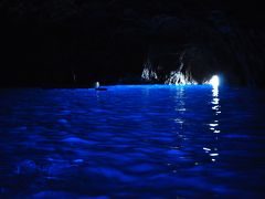 あの「青の洞窟」・・・