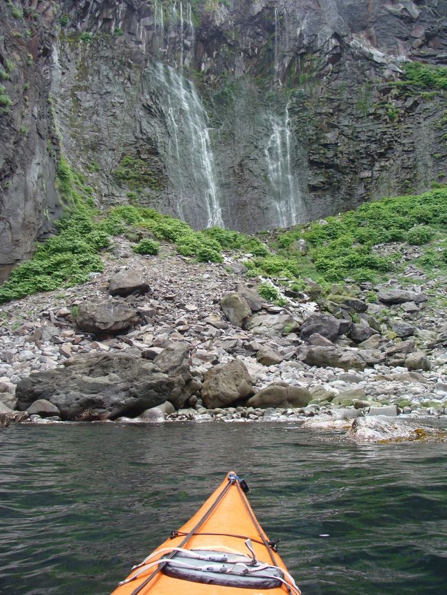 初日<br />五湖の一湖、オロンコ岩、夕日台の湯<br /><br />二日目<br />カムイワッカ湯の滝、自然センターダイナビジョン、知床五湖実験ツアー<br /><br />三日目<br />オシンコシンの滝、シーカヤック、知床観光船