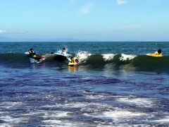 ０３．海の日の３連休を過ごすHVC静波海岸　東急ハーヴェストクラブ静波海岸屋内プール　静波海水浴場でボディーボード