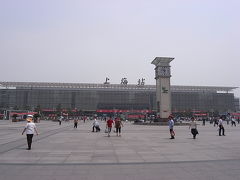 中国の巨大駅舎