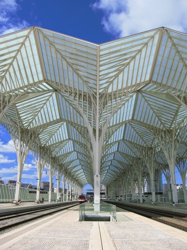 リスボン オリエンテ駅に到着 リスボン ポルトガル の旅行記 ブログ By アーキテクテクさん フォートラベル