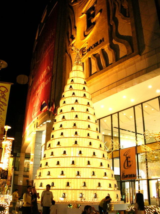 タイ　バンコクにあるショッピングセンター<br /><br />「エンポリアム」のクリスマス風景です。