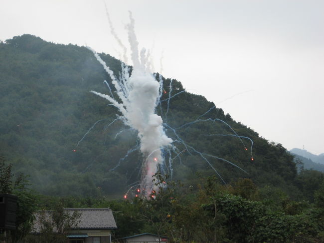 埼玉県の秩父市吉田町にある椋神社で行われるロケットをブチあげる龍勢祭りと呼ばれる祭りがあるらしい。<br />早朝、仕事を片付け いざ秩父へ!!