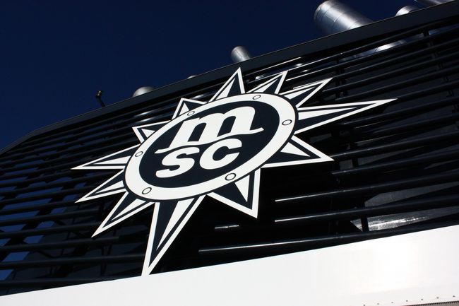 2010年7月、MSC SplendidaのYacht Clubで西地中海クルーズへ行ってきました。<br />ジェノバ発、マルセイユ、バルセロナ、チュニス、マルタ、シチリア、ローマ、それからジェノバへ戻ります。