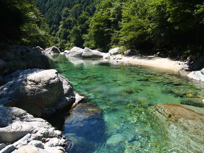 盛夏の一日、阿寺渓谷を散策してきました！とっても綺麗な水ですよ♪