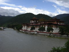 エベレストの麓の天空の国を訪ねて⑩　～ブータン、プナカ編～