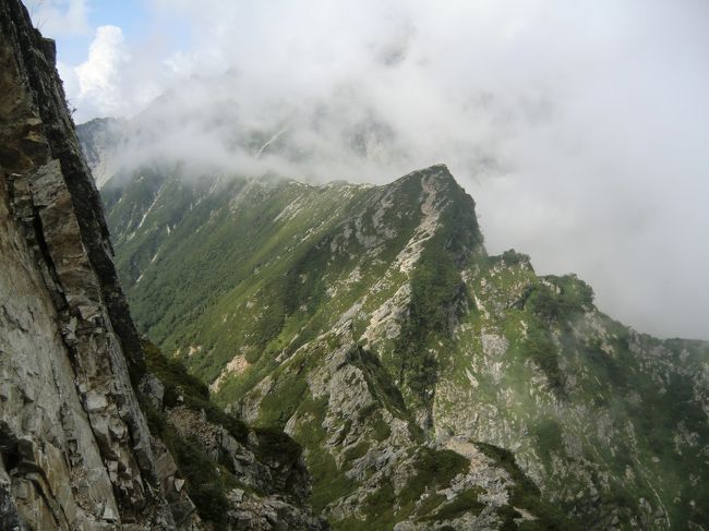 2010年8月　後立山連峰縦走　第２日　五竜岳(57)、唐松岳(204)、不帰キレット