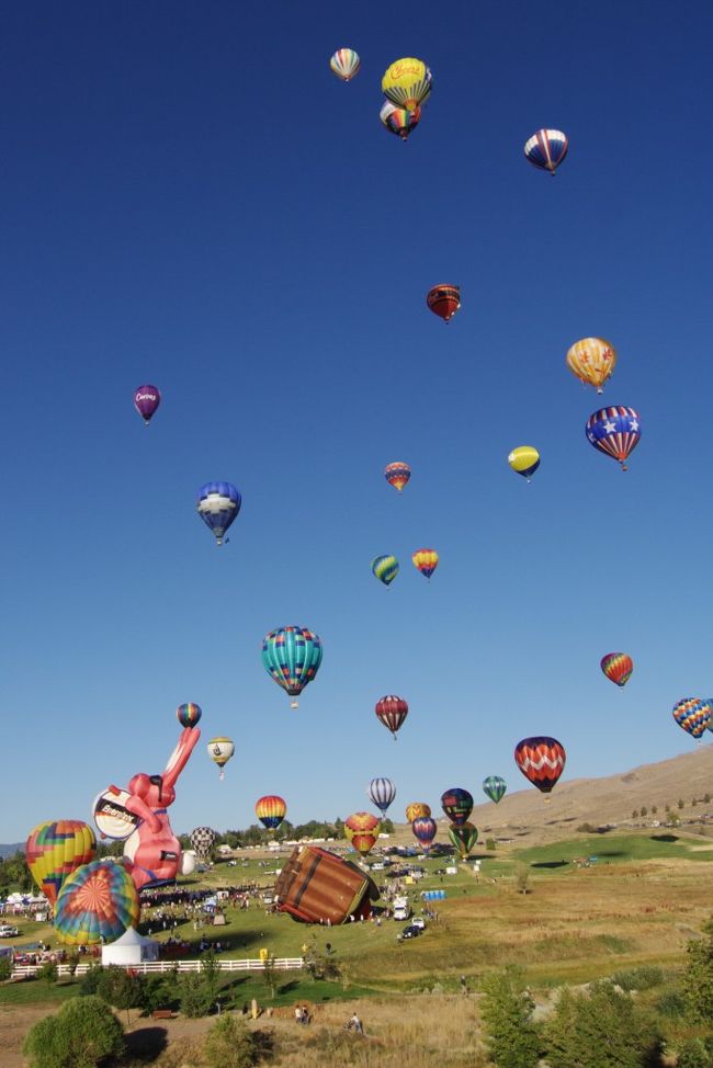 RenoのThe Great Reno Balloon Raceに行ってきました。<br /><br />詳細はコチラ↓↓<br /><br />http://futachan.seesaa.net/article/128531710.html<br /><br />写真を沢山とったので上記URL以外にいくつか掲載しておきます。<br /><br />