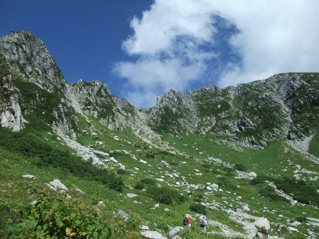 天気がいいと山に行きたくてうずうずしてしまう主人。<br />天気がいいと景色のいい露天風呂に入りたくてうずうずしてしまう私。<br />その両方の希望を叶え、かつおいしいものが食べられる「駒ヶ根」<br /><br />お休みの日早朝から行ってきました。