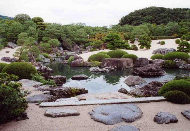 足立美術館と出雲大社に行ってきました。