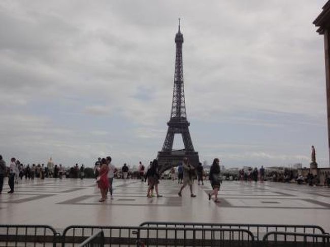 ジュネーブからTGVでパリへやってきた。<br />４年ぶり２度目のパリ来訪。